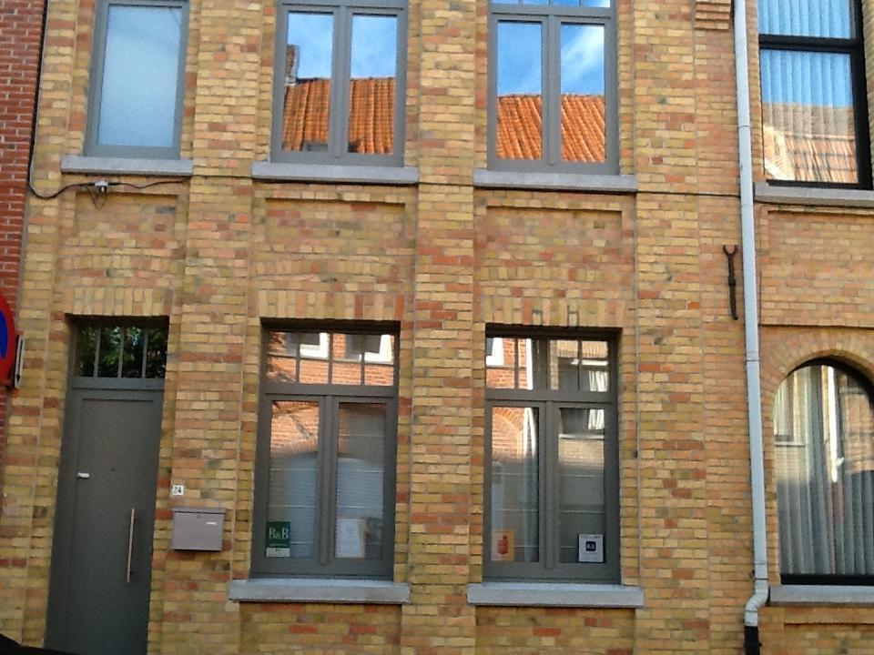 Guesthouse Oude Houtmarkt Ieper Eksteriør bilde